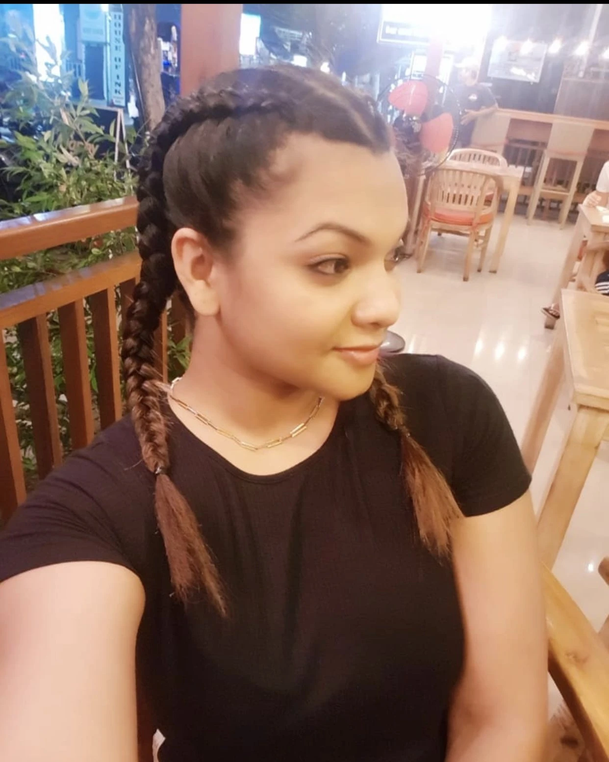 Arohi – Indian escort in Mumbai — 3 / 4