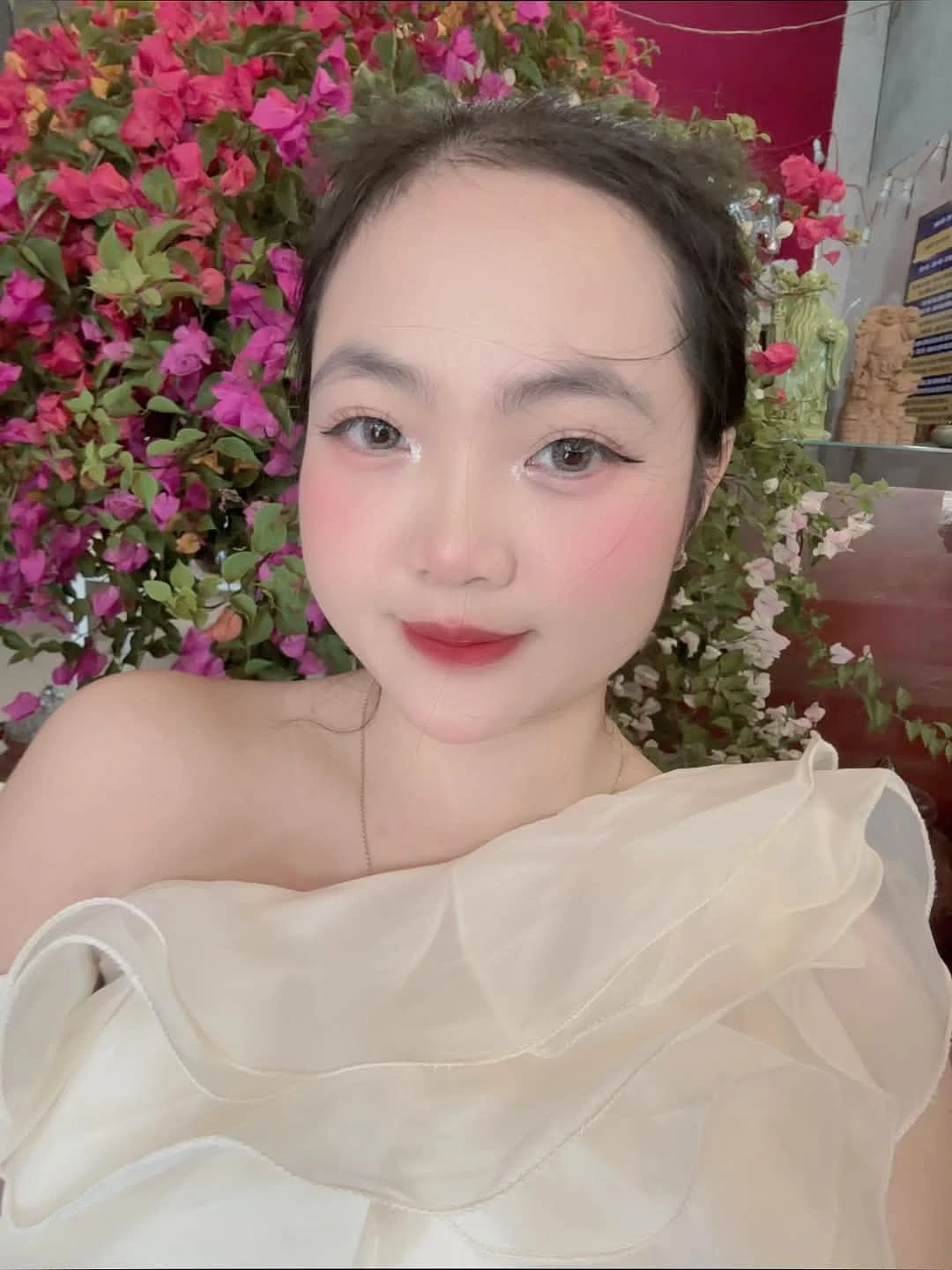 Sam – Vietnamese escort in Mumbai — 4 / 6