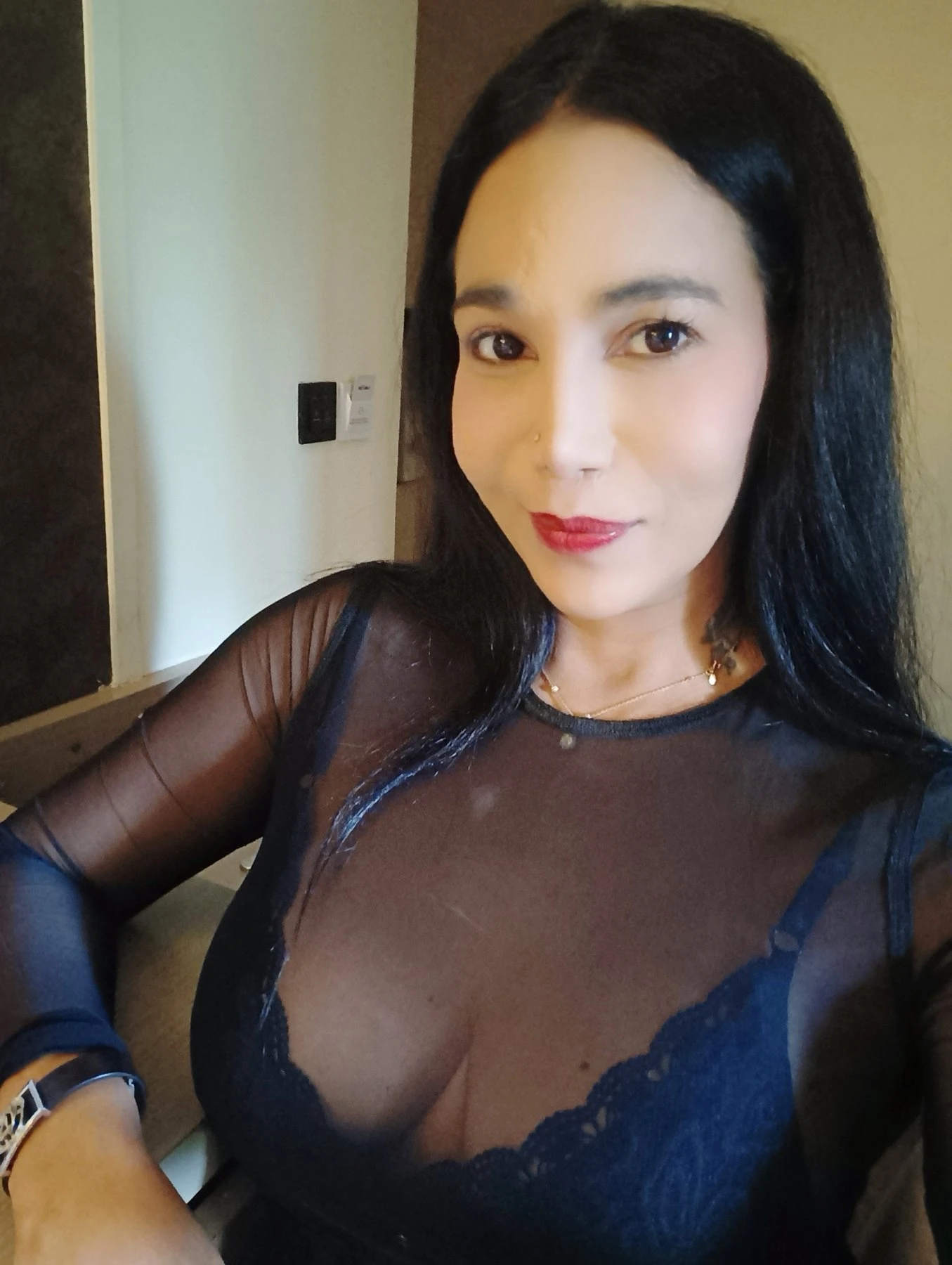 Wild wild – Lebanese escort in Mumbai — 2 / 11
