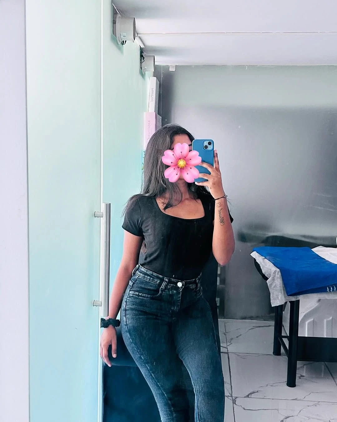 Lakshi Live Camshow/Whatsapp – Sri Lankan escort in Colombo — 3 / 8
