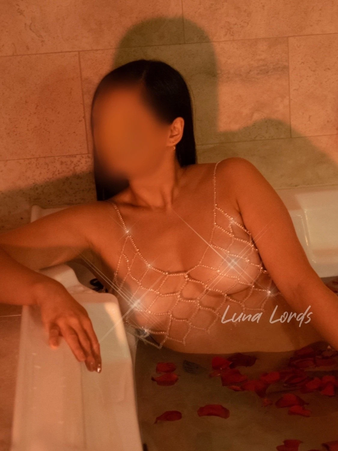 Luna Lords ♡ in Seoul NOW! – escort in Seoul — 18 / 20