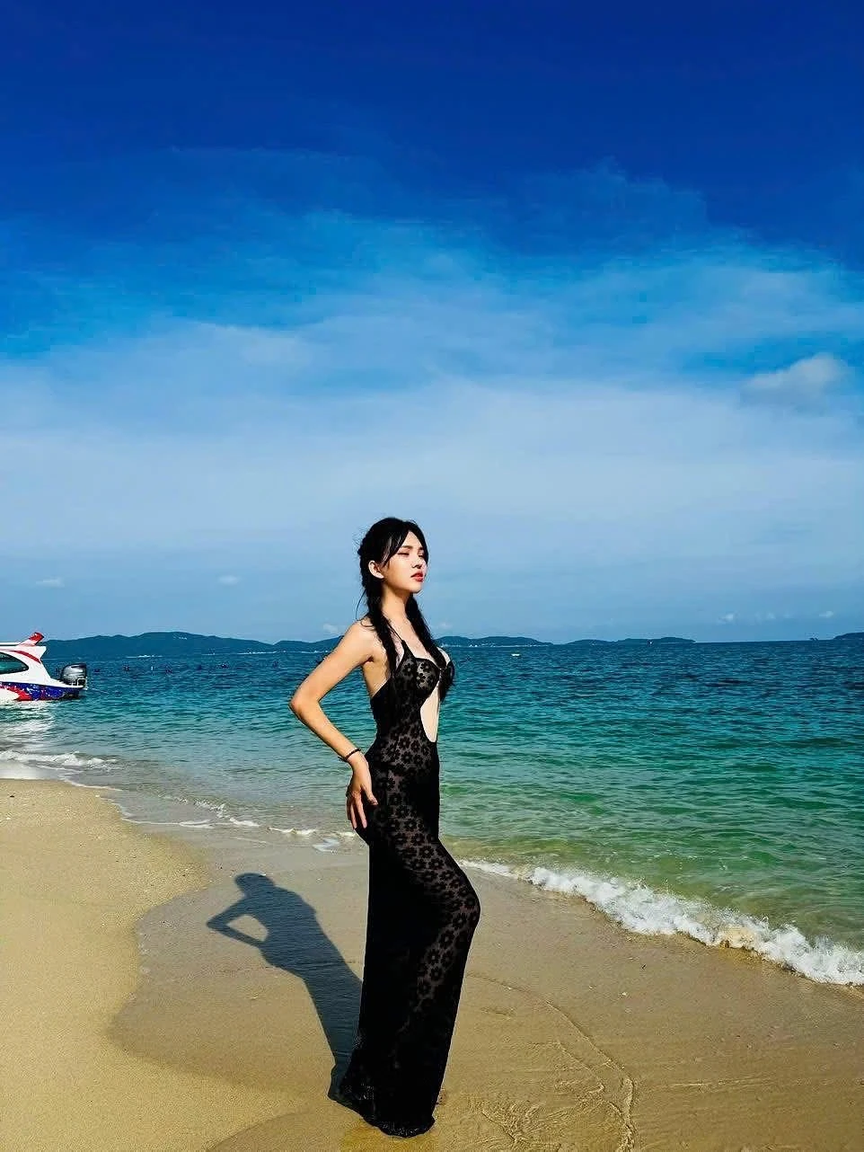 Lona, – Vietnamese escort in Hanoi — 28 / 29
