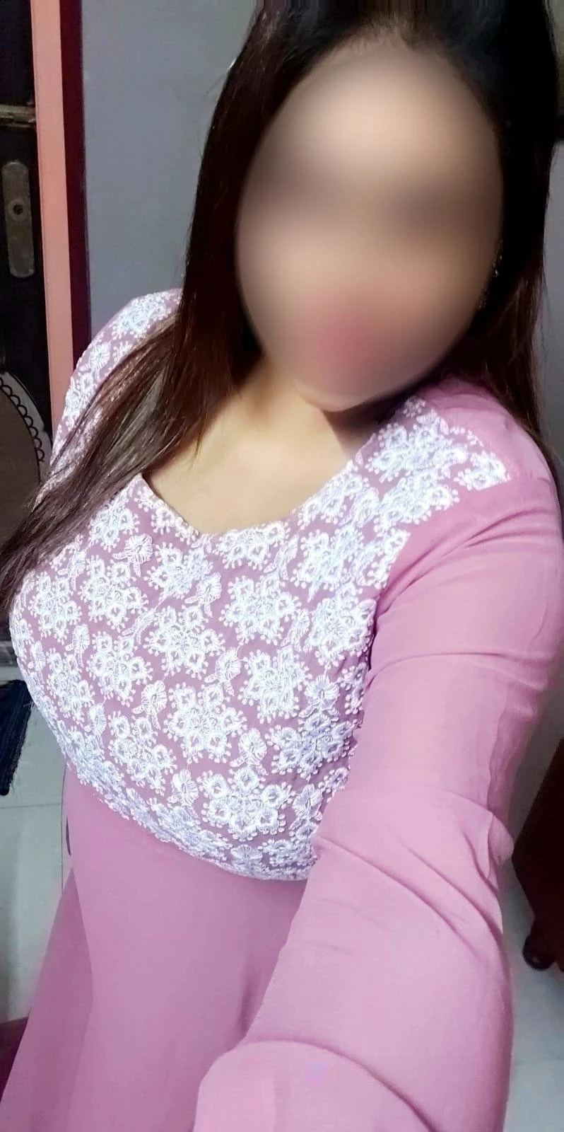 ✿𝑺𝒂𝒏𝒂๛٭Escort & Ғᴜɴ ᴇxᴄɪᴛɪɴɢ ᴄᴀᴍsʜᴏᴡ – Indian escort in Kolkata — 1 / 5
