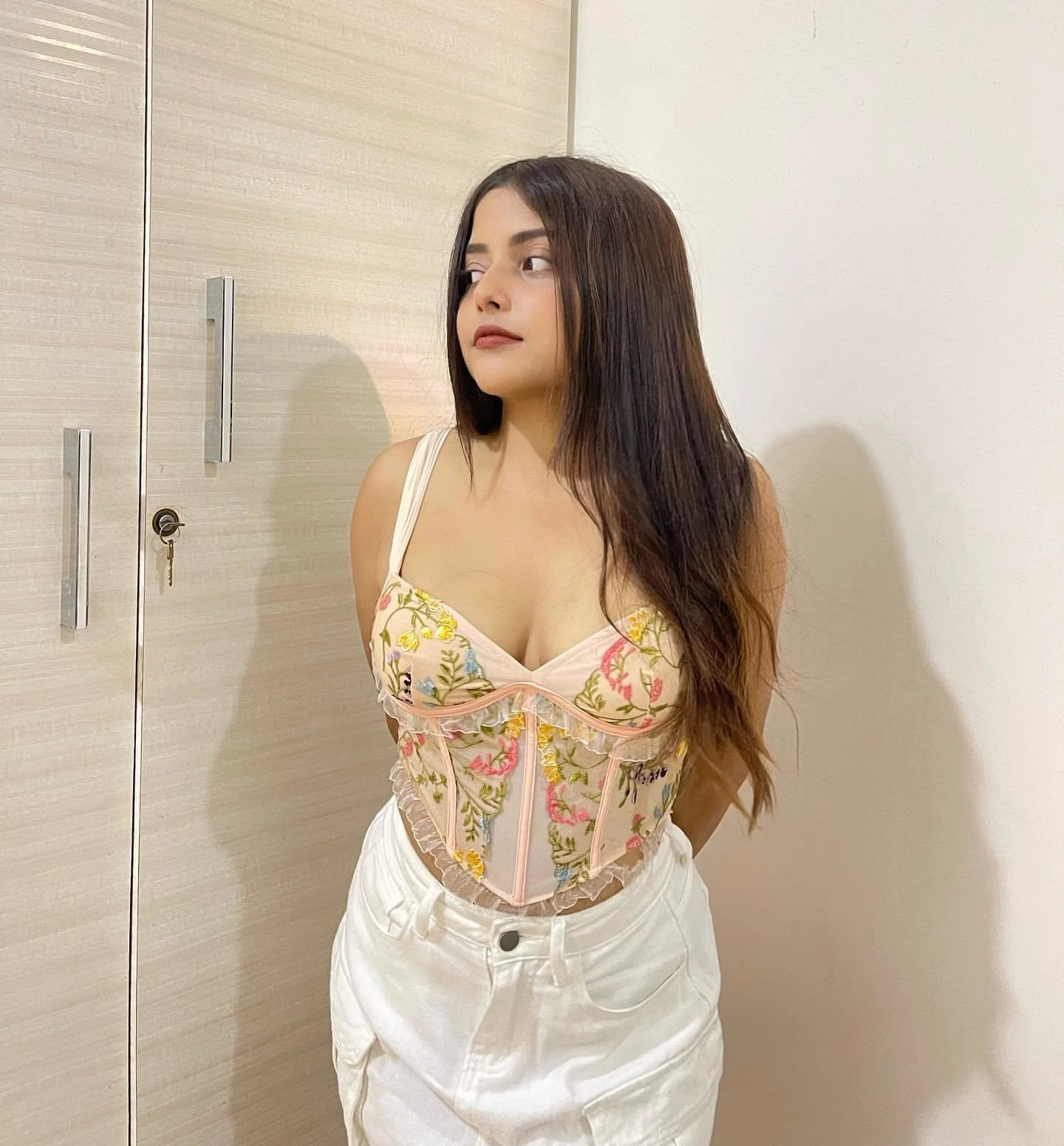 Mega – Indian escort in Pune — 3 / 5