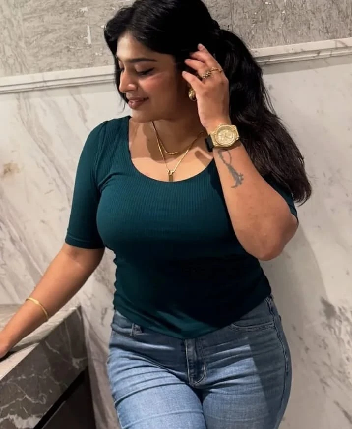 Mallu: Malyali College Girls Aunty's Av – escort in Kochi — 2 / 3