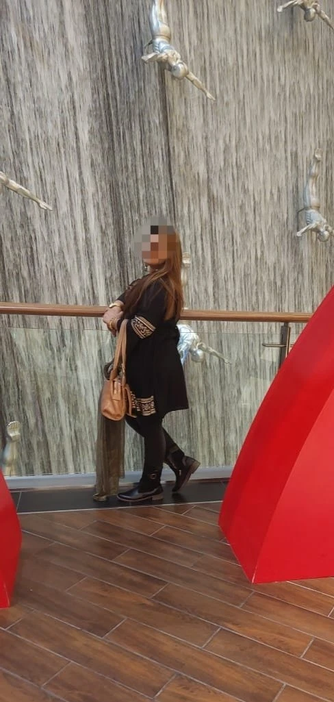 Khushi Real Meet N Cam service – Indian escort in New Delhi — 2 / 6