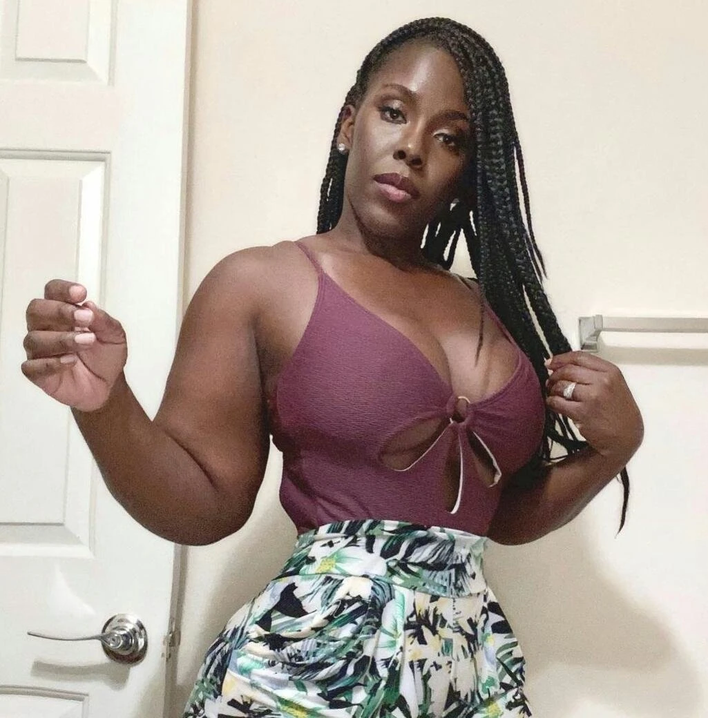 Prossy – Kenyan escort in New Delhi — 3 / 4