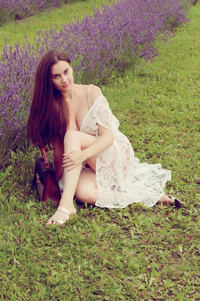 Kate Babe – American escort in Stockholm — 4 / 13