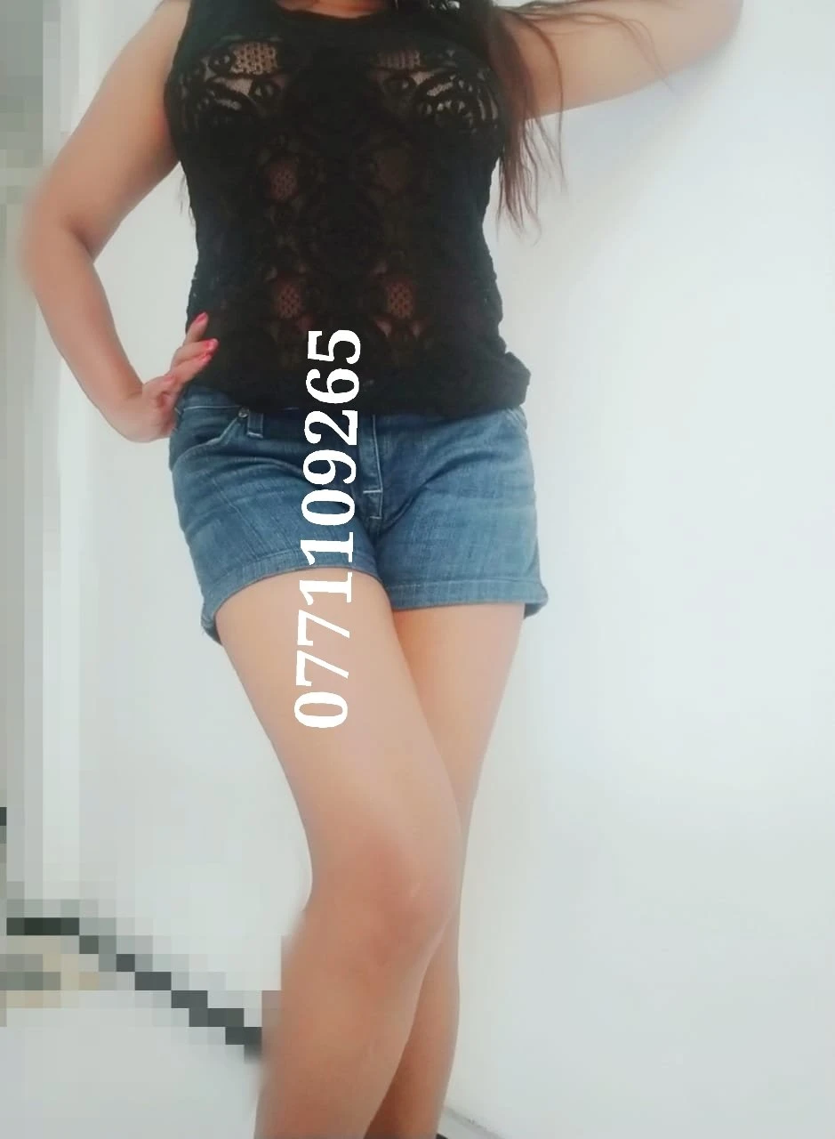 Tharu – Sri Lankan escort in Colombo — 11 / 14