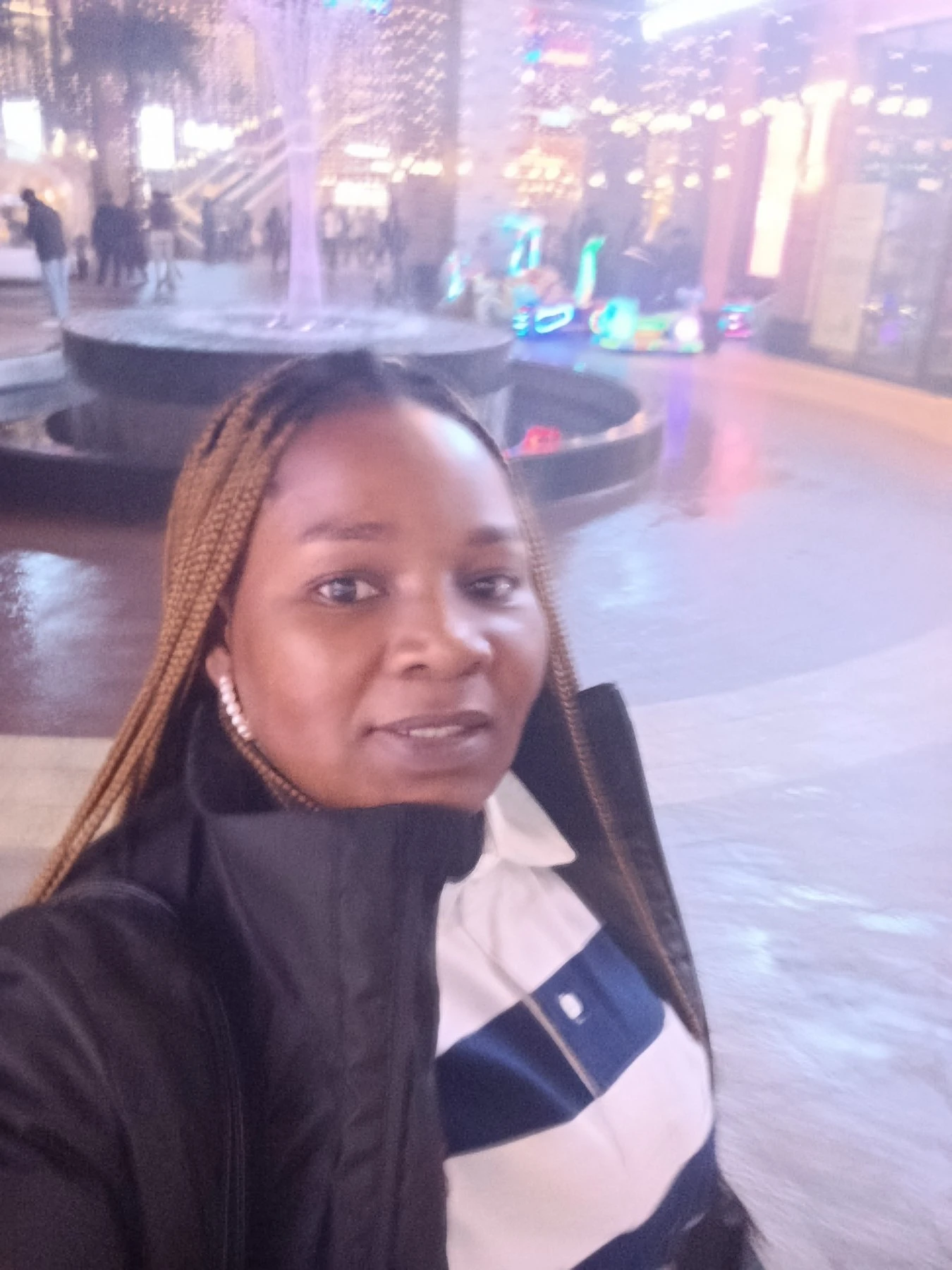 Bella – Malian masseuse in New Delhi — 3 / 11