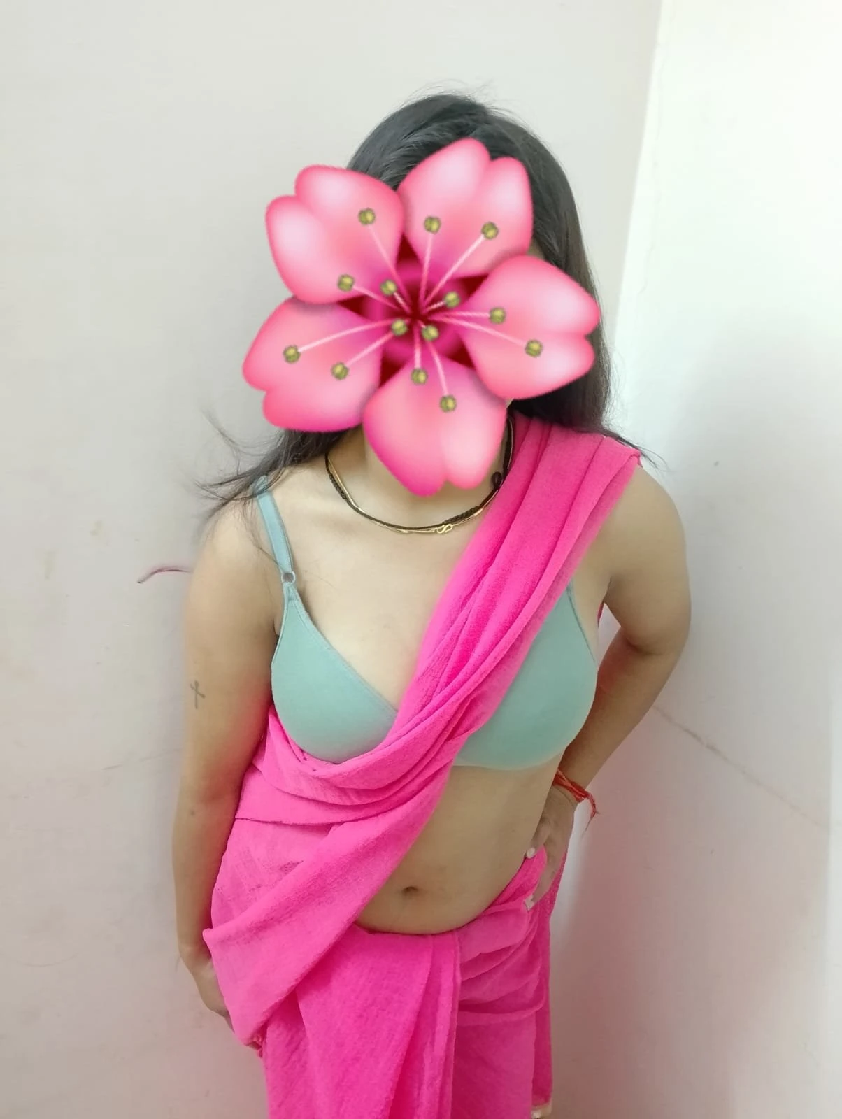I'm Jessi Alone Girl Cam + Real Meeting – Indian escort in New Delhi — 5 / 16