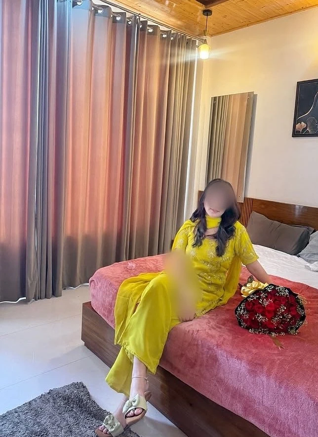 Simran – Indian escort in Hyderabad — 3 / 7