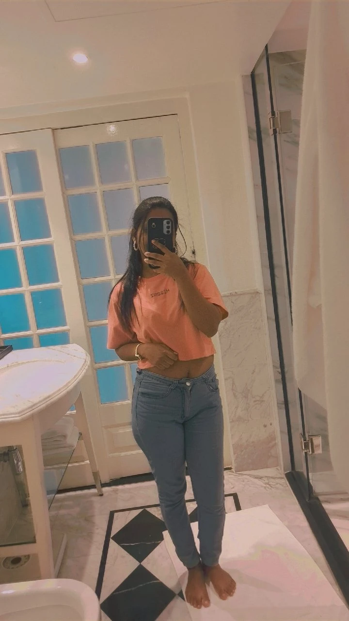 Exclusive Outcall Services With Veena – Sri Lankan escort in Colombo — 24 / 26