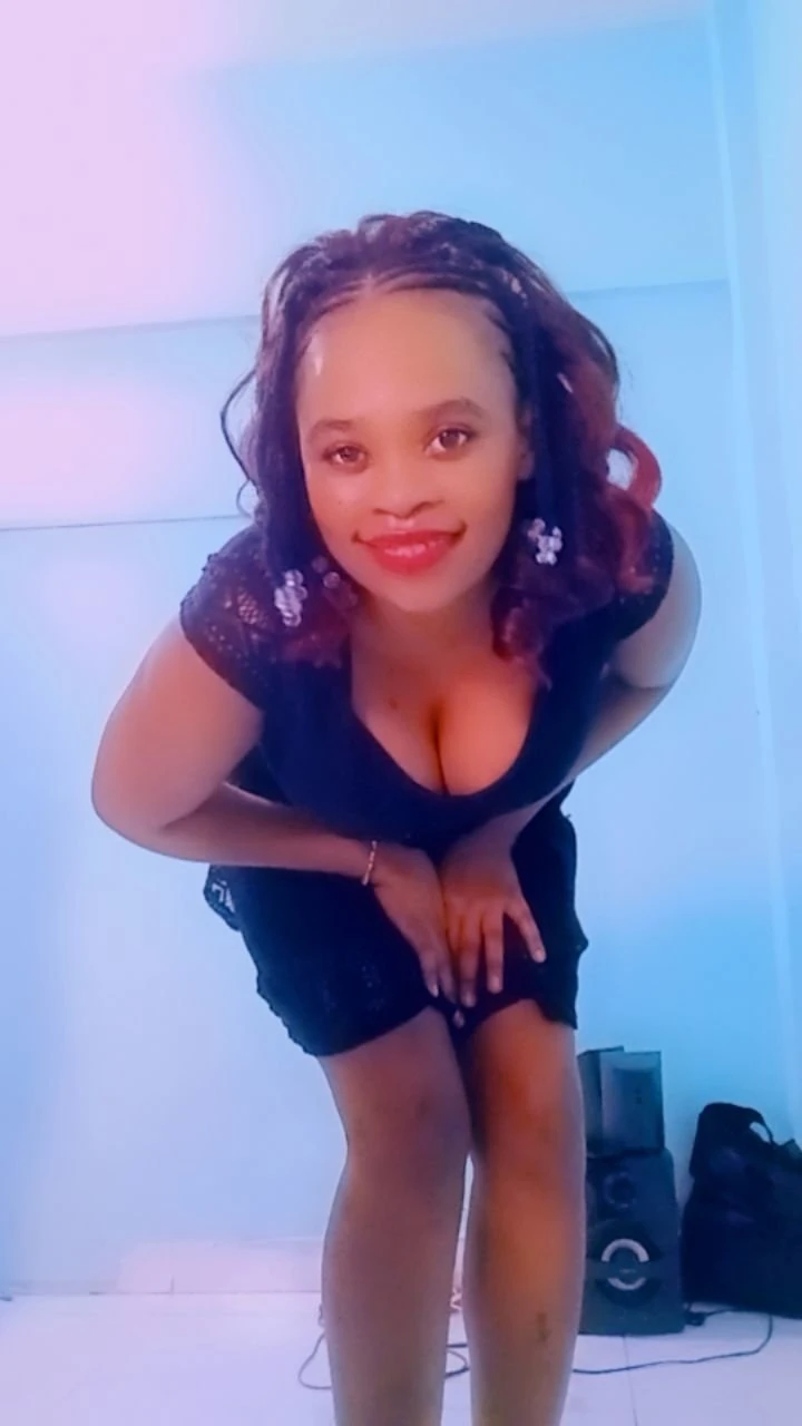 Shana – South African adult performer in Pune — 4 / 6