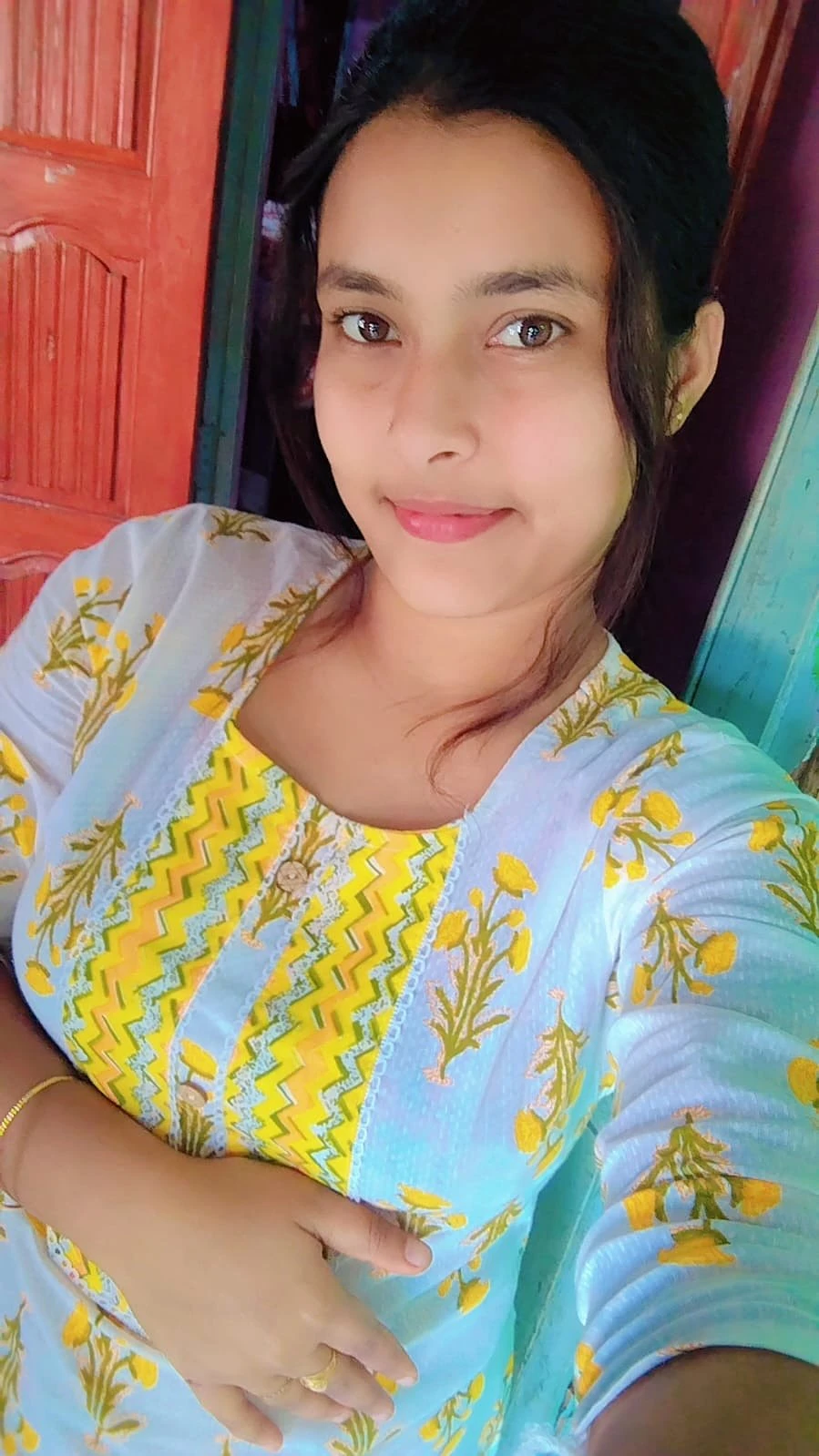 Cam & Real Meet – Indian escort in Pune — 2 / 4