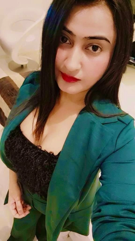 Janvi kapoor genuine independent escort – Indian escort in New Delhi — 1 / 4