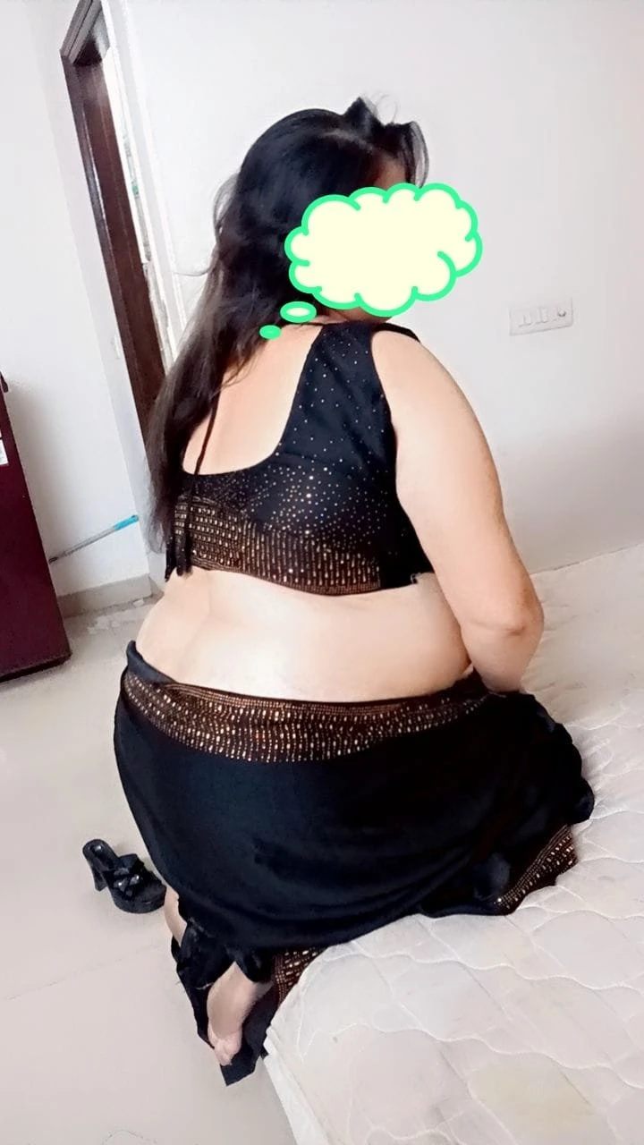 Minu Bhabhi Alone Here – Indian escort in New Delhi — 3 / 5