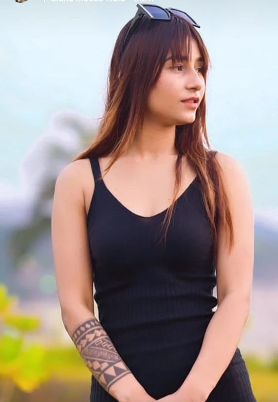 No needed advance only cash in hand – Indian escort in Hyderabad — 2 / 13