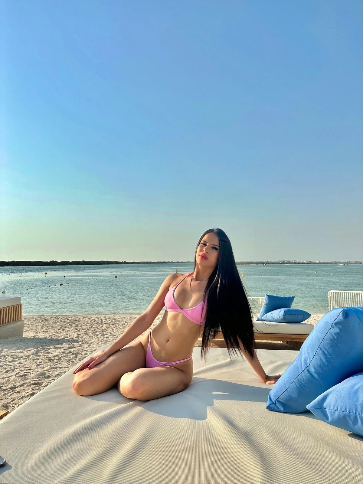 Lilli23 – Russian escort in Beirut — 2 / 5