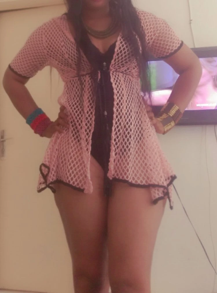 Blondemichellebonbon – Ivorian escort in Abidjan — 4 / 5