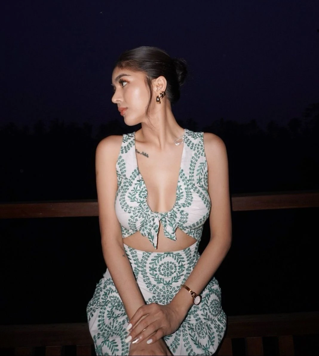 Sexy Courtney – Filipino escort in New Delhi — 17 / 28