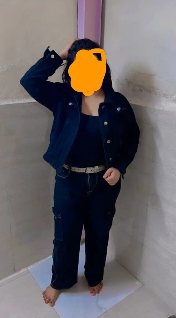Jahnavi Webcam and Real Meeting – Indian escort in Mumbai — 1 / 2