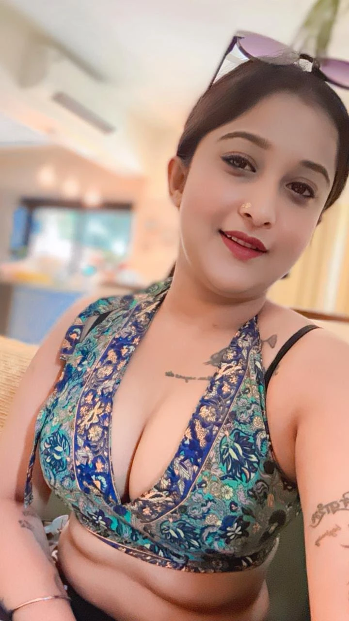Sweety – Indian escort in Hyderabad — 9 / 13