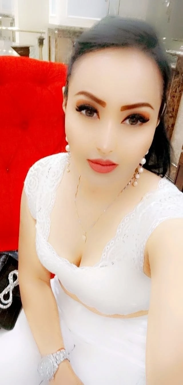 Alisa Rathore – Indian escort in Pune — 2 / 4
