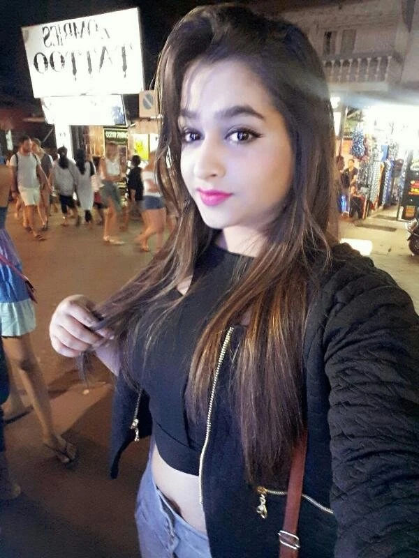 Alina Independent Escort in Lucknow – Indian escort in Lucknow — 4 / 5