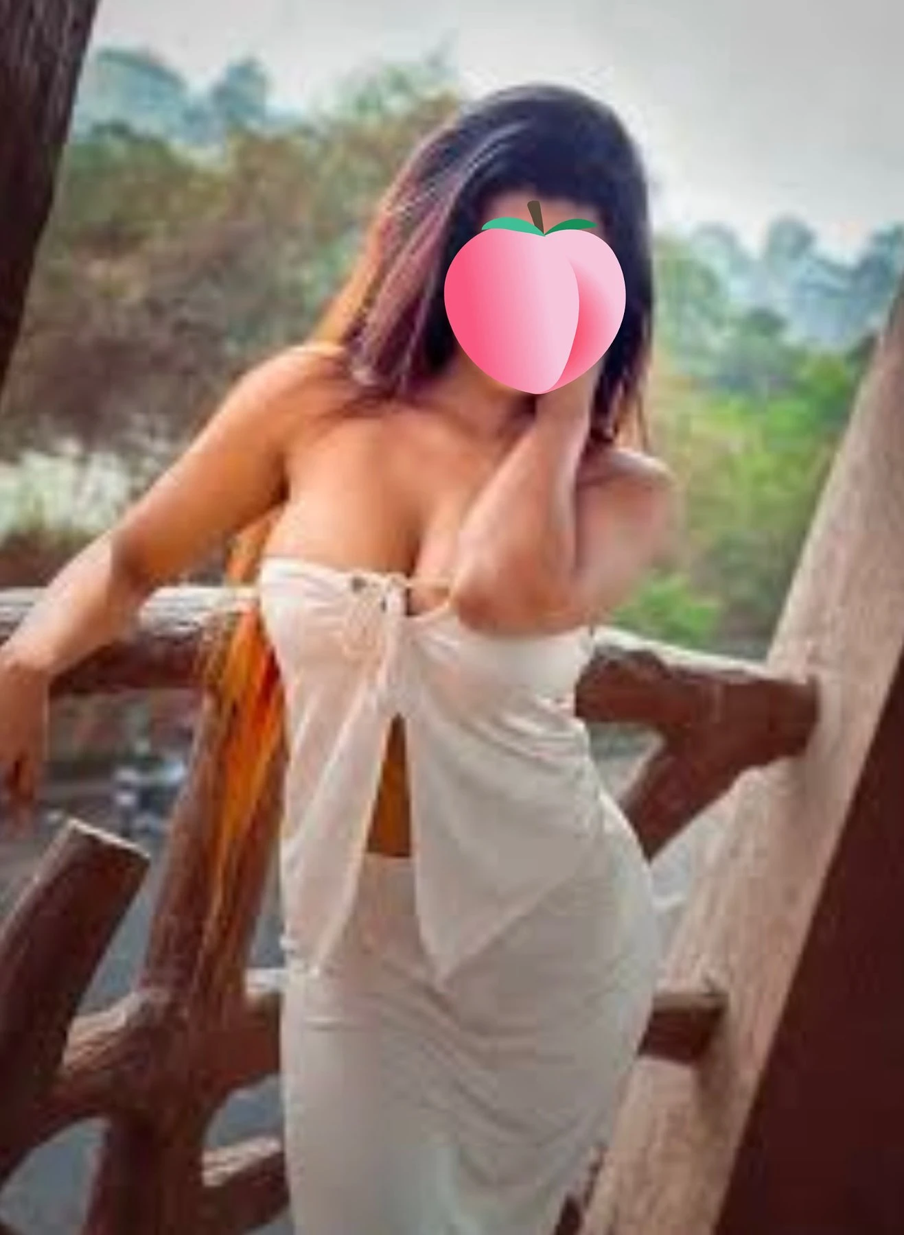Sexy Akansha – Indian escort in Mumbai — 2 / 4