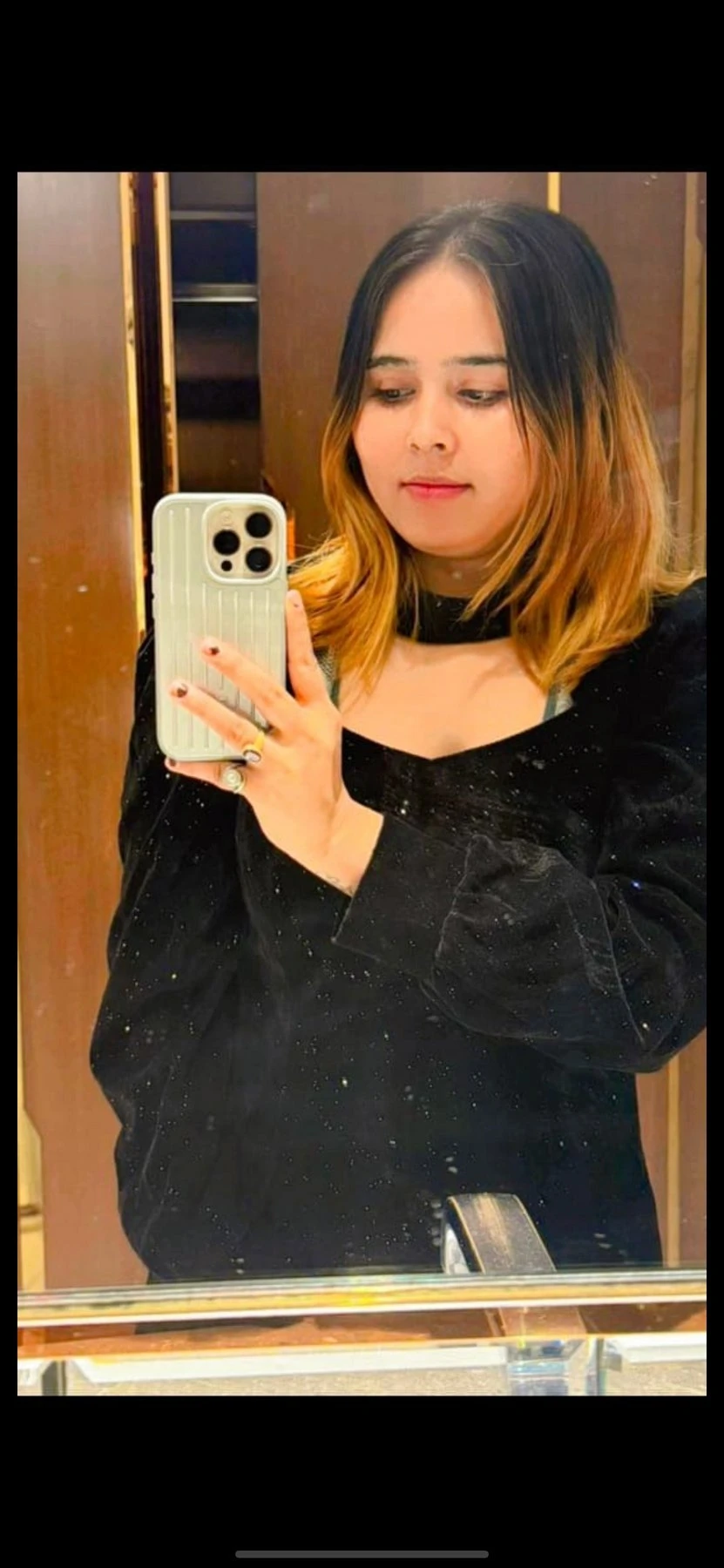 Cam and Meet Both – escort in Kolkata — 4 / 5