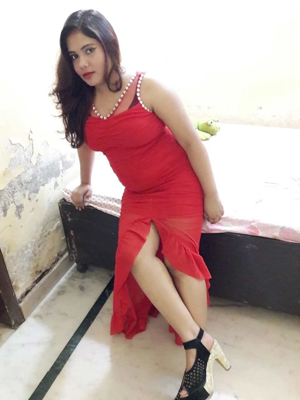 Eshita Arora in South Delhi – Indian escort in New Delhi — 3 / 4