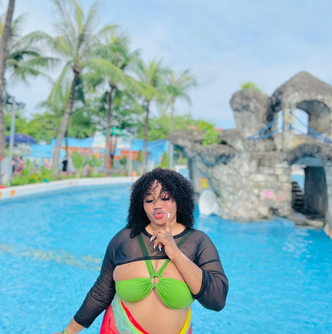 Bella – South African escort agency in Hanoi — 2 / 5