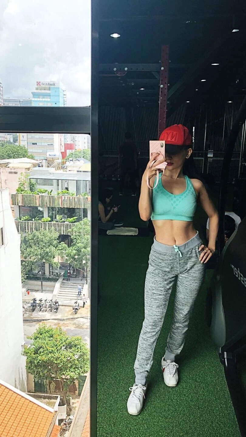 Ali – Vietnamese escort in Ho Chi Minh City — 5 / 10