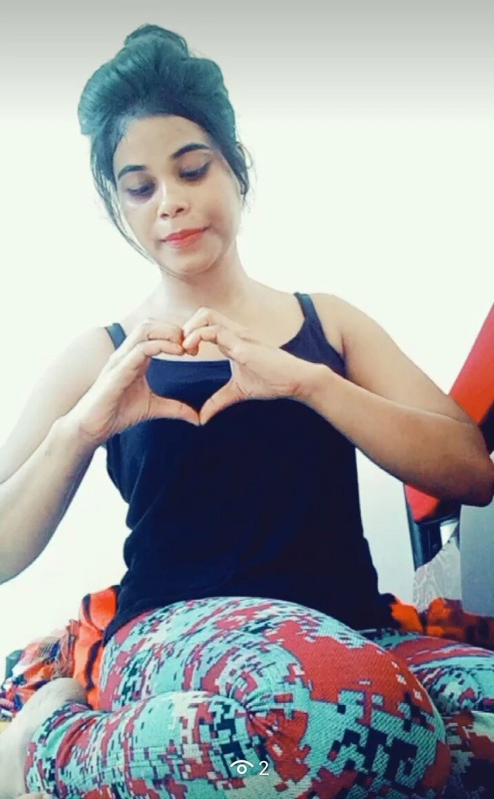 Ritika Singh – Indian escort in Mumbai — 2 / 3