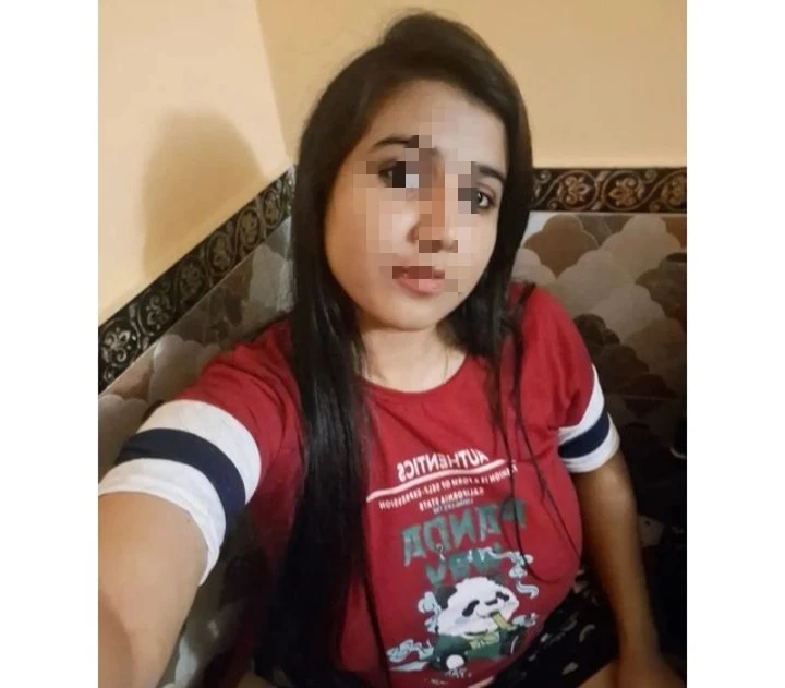 Amisha – Indian escort in Pondicherry — 2 / 4