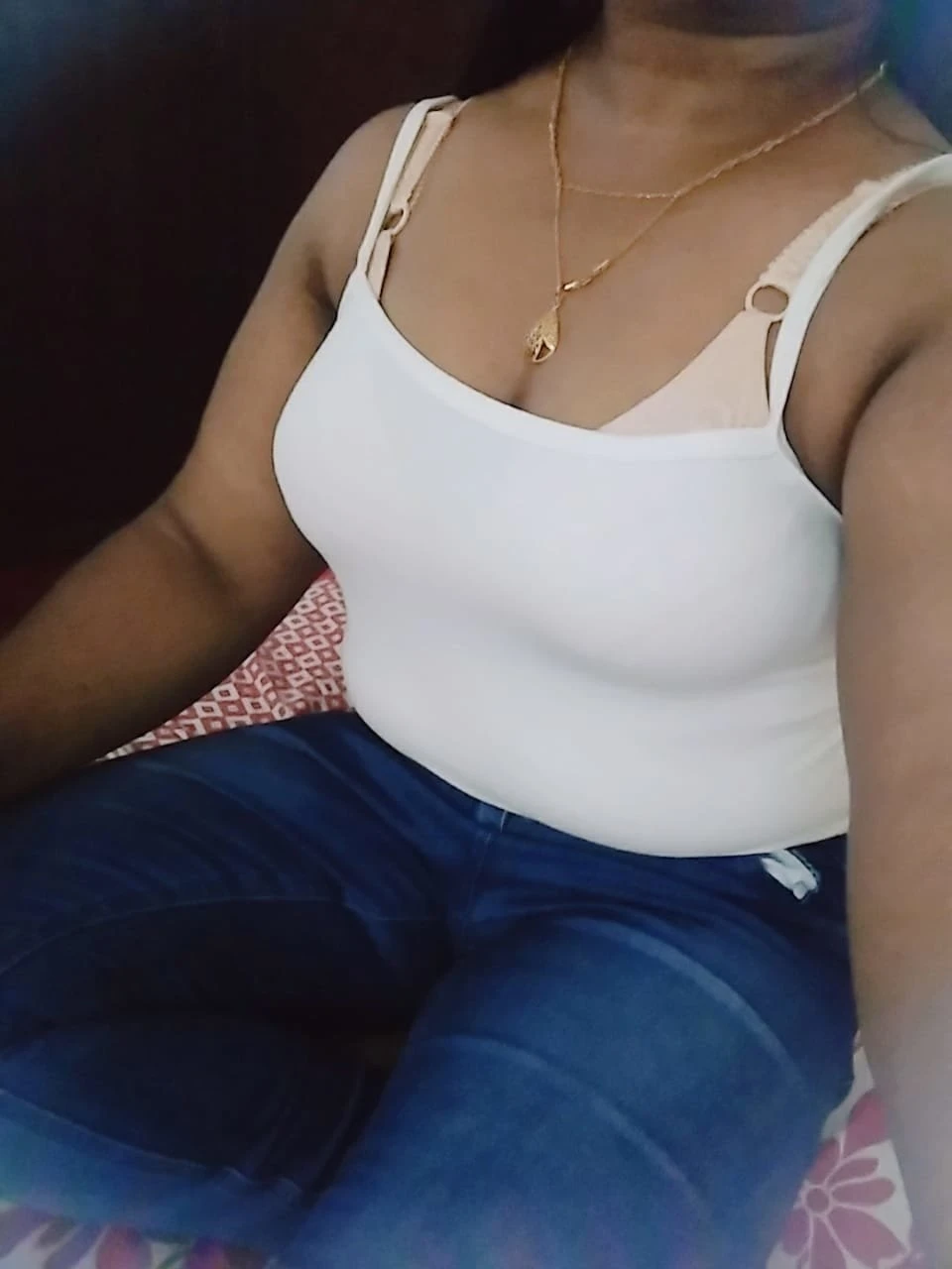 Nethmi – Sri Lankan escort in Colombo — 4 / 9