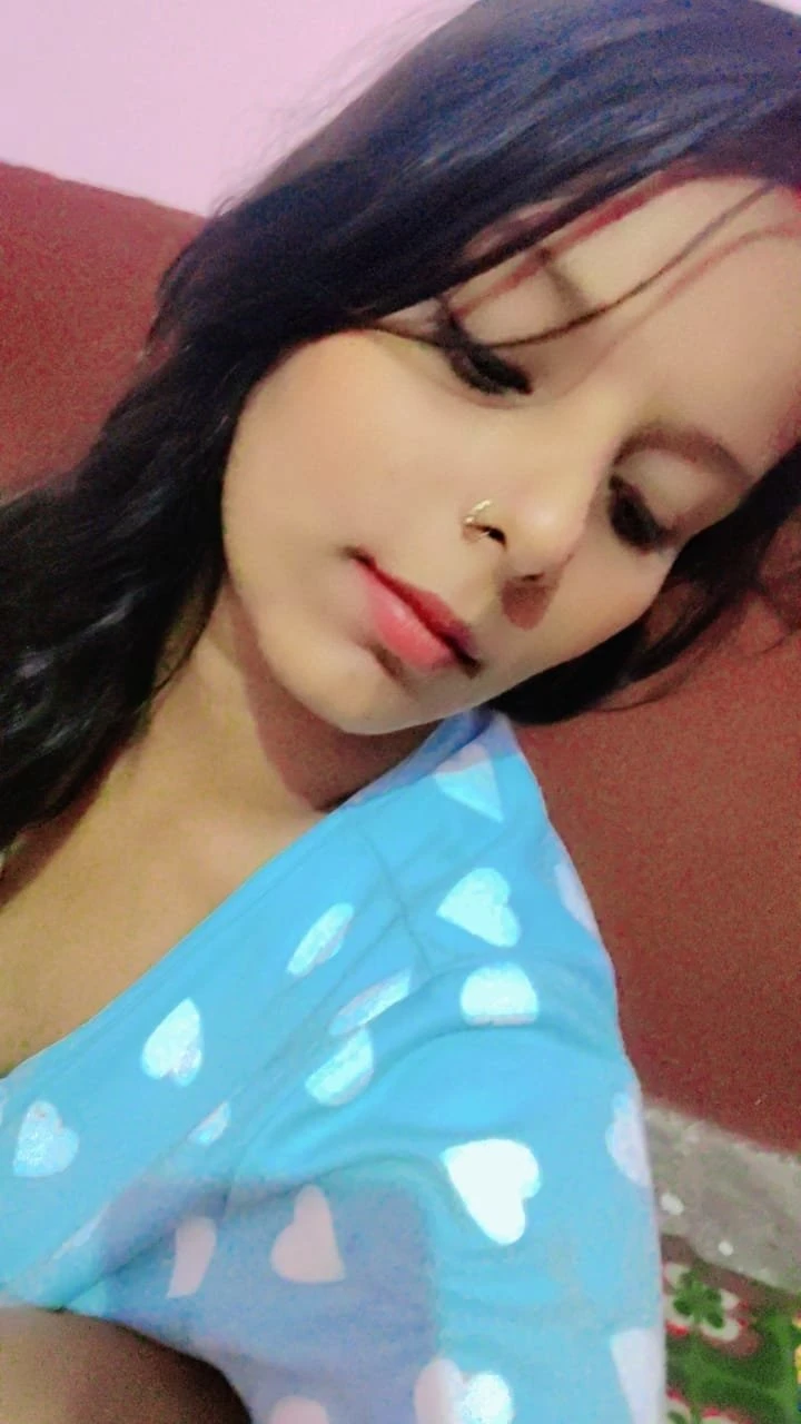 Natasha 23, Real Meet and Cam – Indian escort in New Delhi — 1 / 4