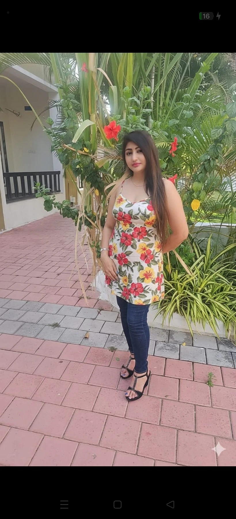 Simran Garg – Indian escort in New Delhi — 3 / 5