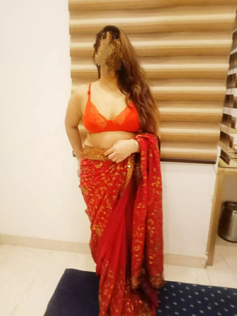 Khushi (Independent Punjaban Housewife) – Indian escort in New Delhi — 11 / 17