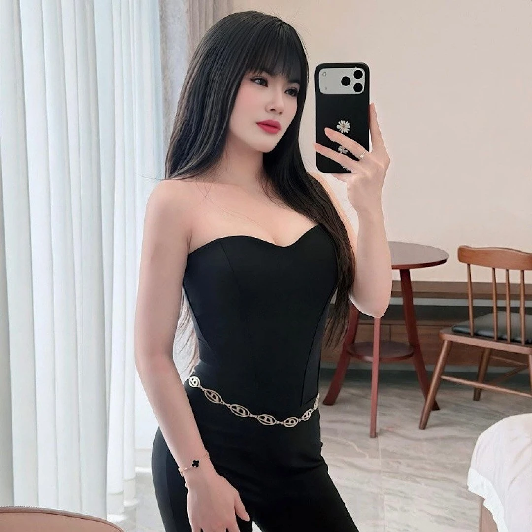 La Lan hcm – Chinese escort in Ho Chi Minh City — 2 / 6