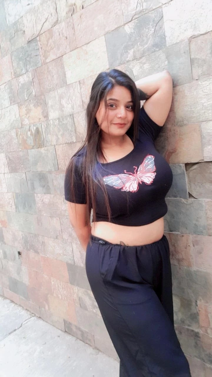 Janvi – Indian escort in Hyderabad — 3 / 5