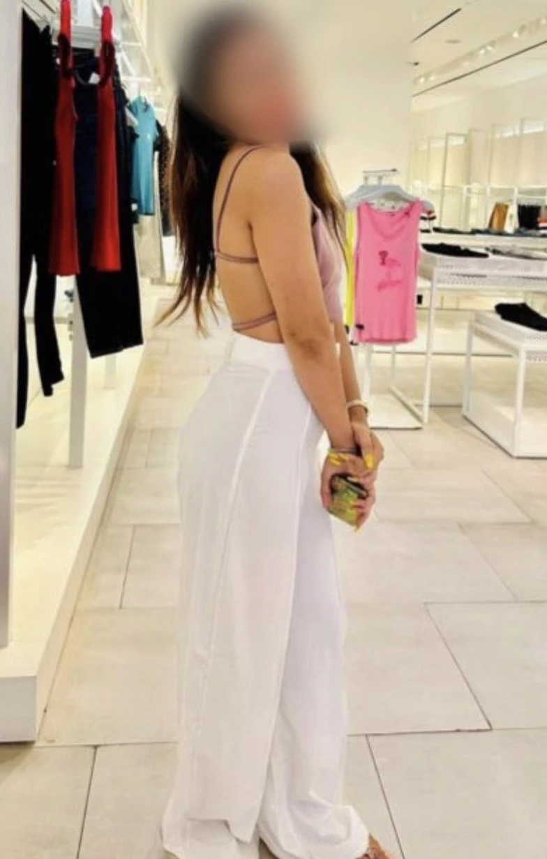 Tehani Independent Doll back – Sri Lankan escort in Colombo — 25 / 28