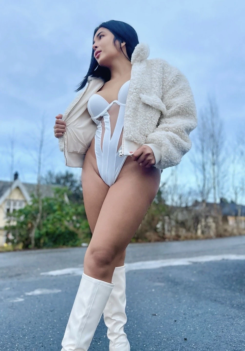 LEAVING SOON- 🇪🇸🇵🇭 – Spanish escort in Mumbai — 20 / 27