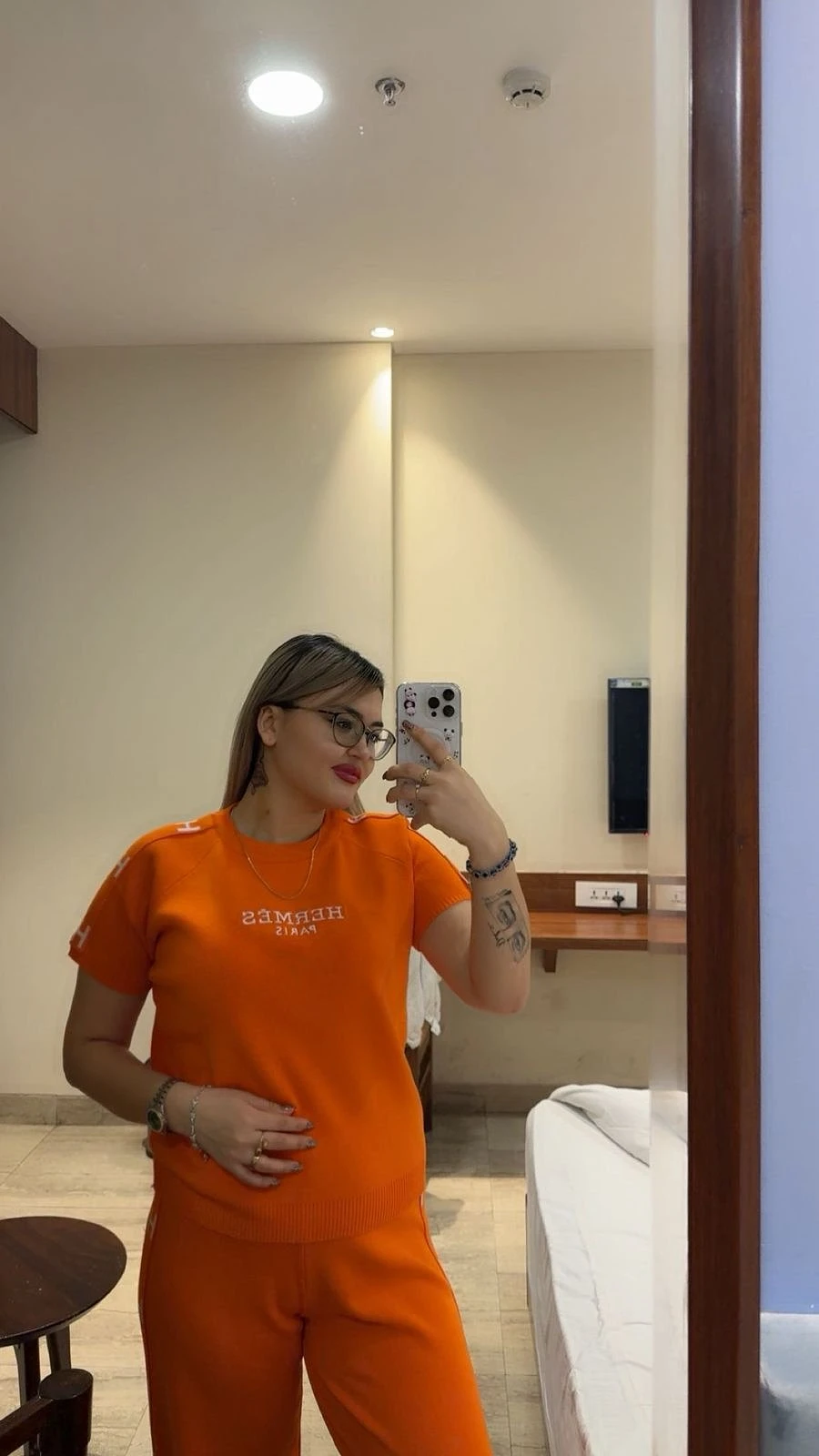 Vidhi Direct Payment – Indian escort in Kochi — 5 / 6
