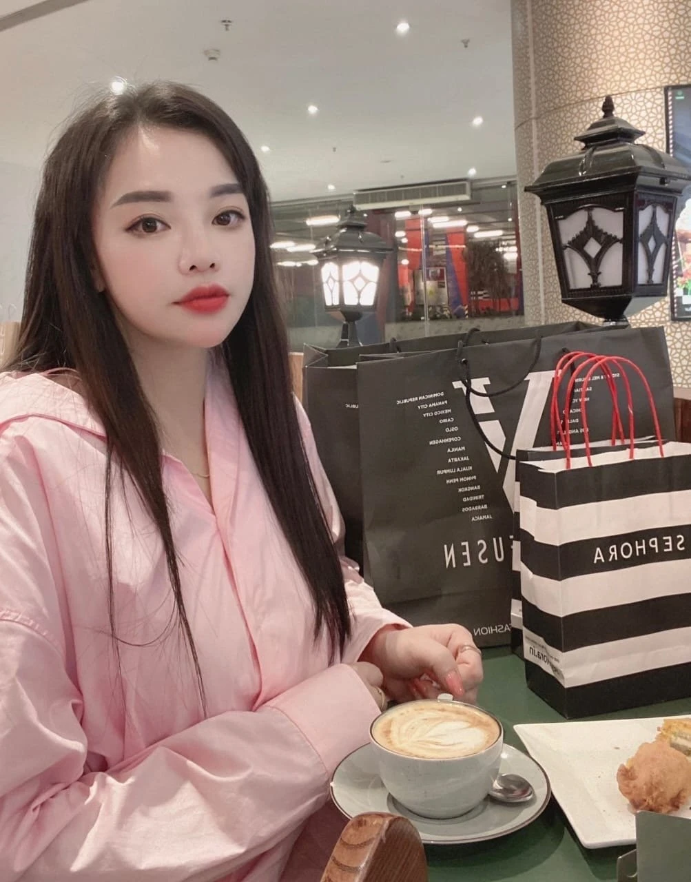 Eva Amateur Teen aerocity – Vietnamese escort in New Delhi — 6 / 7
