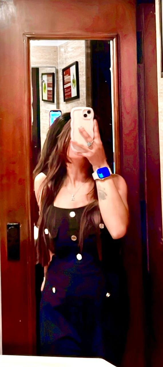 Arohi ESCORTS – Indian escort in Kolkata — 3 / 7