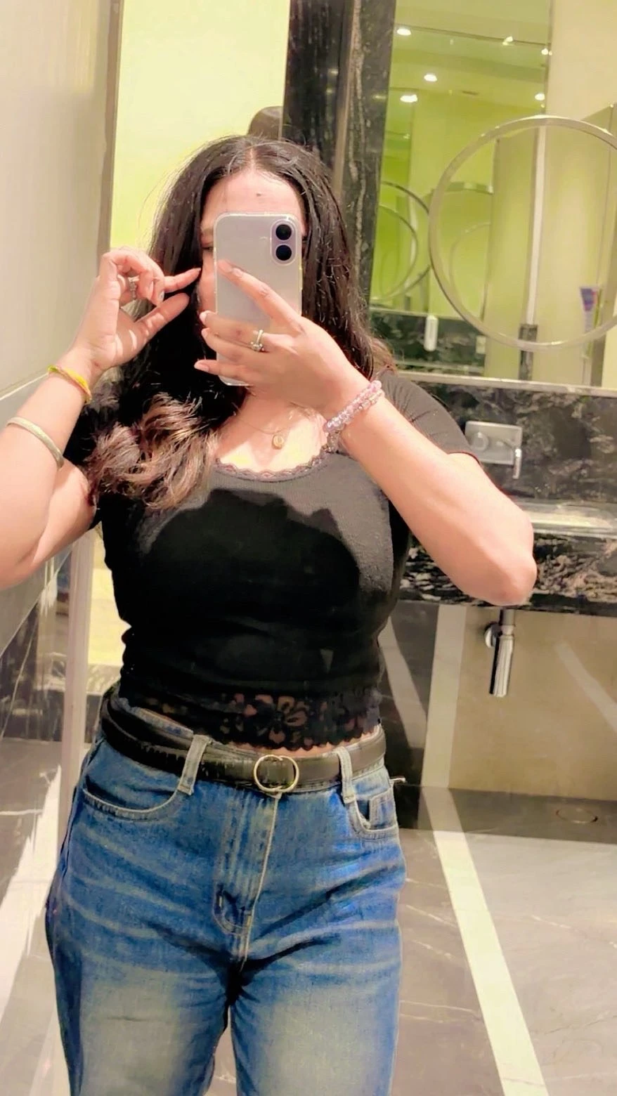 Aisha Real Meet & Com – Indian escort in Pune — 3 / 7