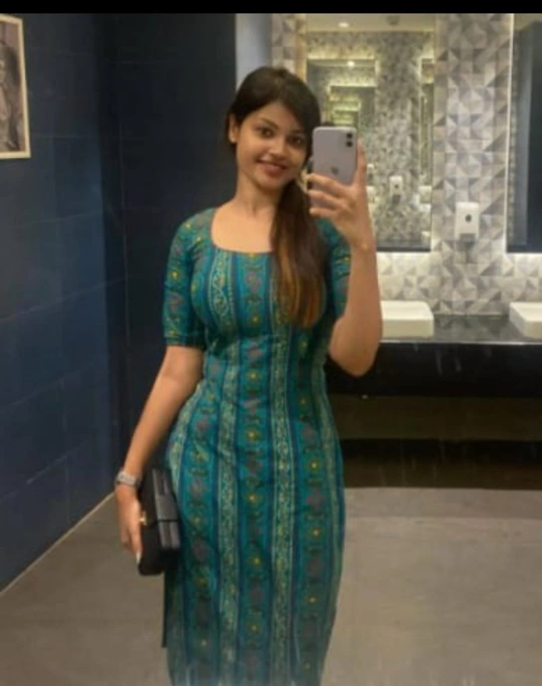 Bhavya – Indian escort in Hyderabad — 2 / 3