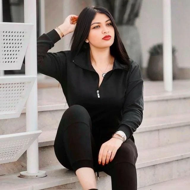 Saloni – Indian escort in Kolkata — 4 / 5